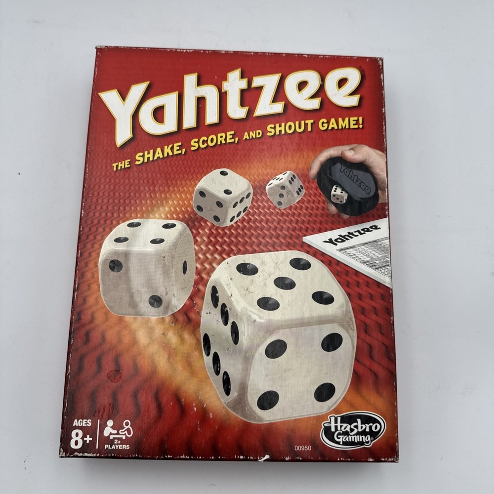 Hasbro Yahtzee Classic Dice Game – Roll for the Ultimate Win Family Fun
